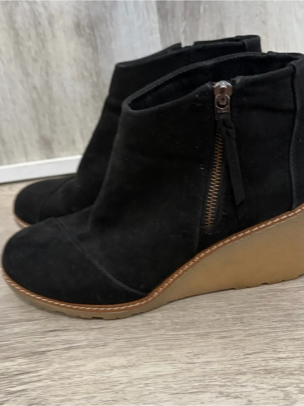 TOMS Avery Wedge Booties Black Ankle Boots Women’s Size 10 Fall Career